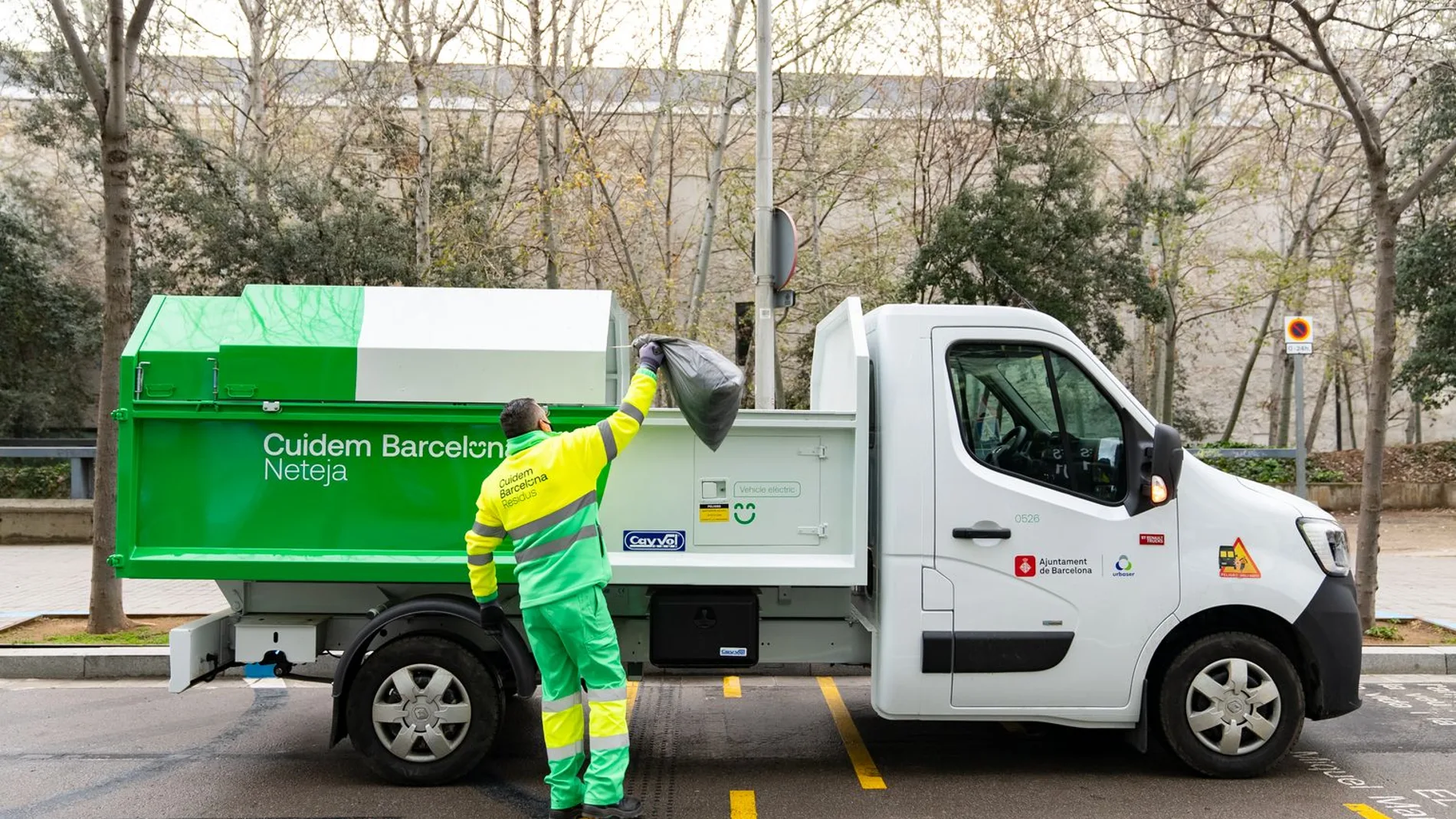 Trabajador de la empresa de limpieza en Barcelona