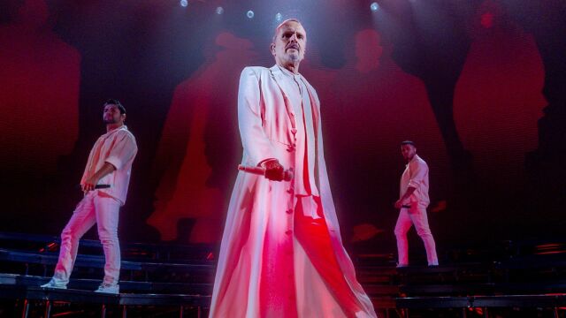 Miguel Bosé rinde a su público en su regreso a Madrid: "Mi hogar, al que pensé que quizás no iba a volver"