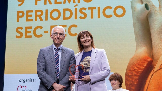 Raquel Bonilla recibe el Premio Periodístico SEC-FEC