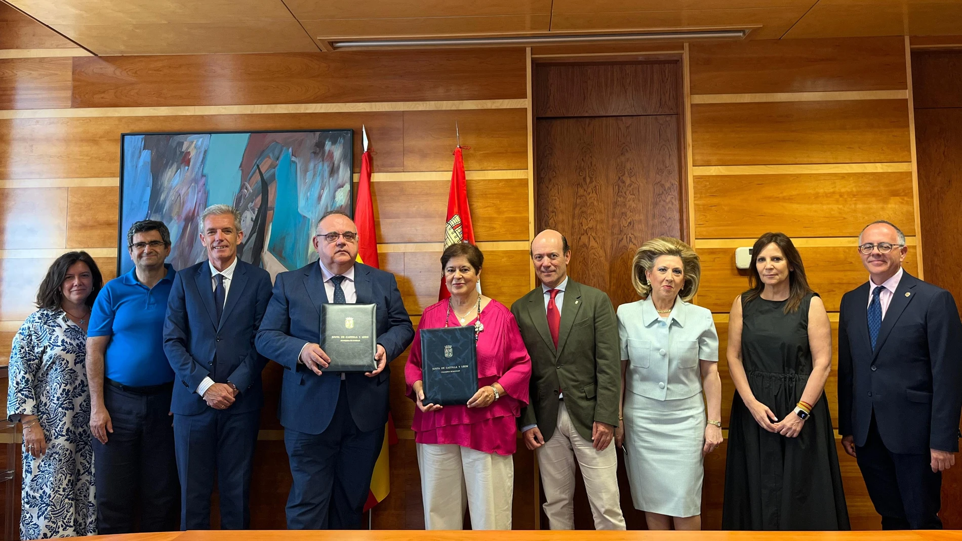 La La Junta y la Universidad Católica de Ávila firman un convenio para impulsar la investigación sanitaria