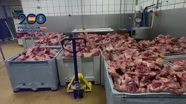Policía Nacional detiene a un empresario por adulterar carne putrefacta para mejorar su aspecto