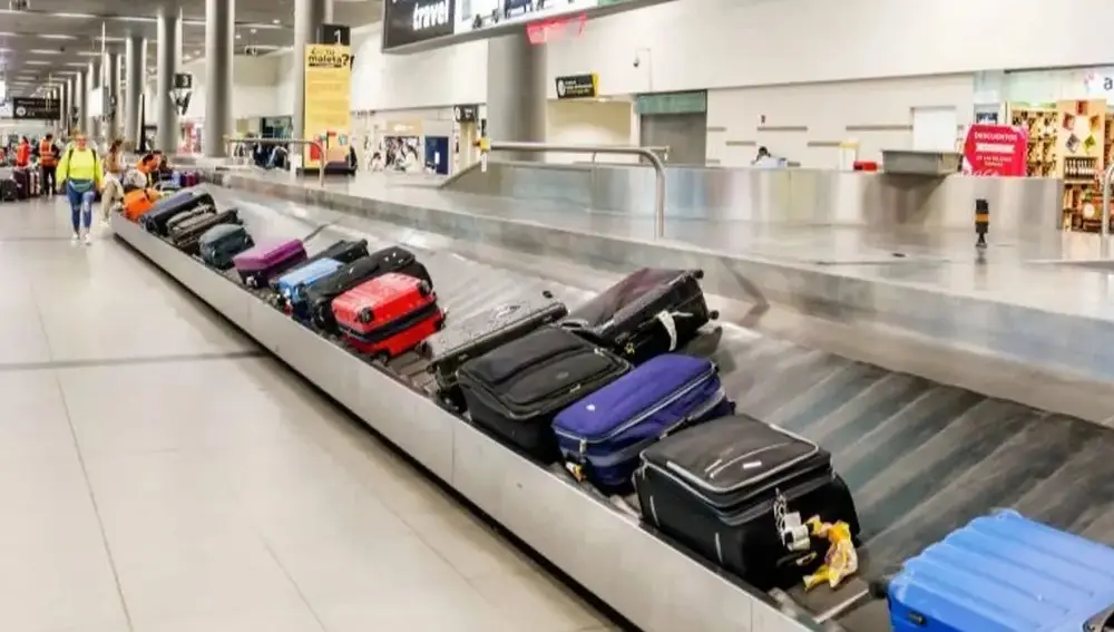 Maletas en el aeropuerto