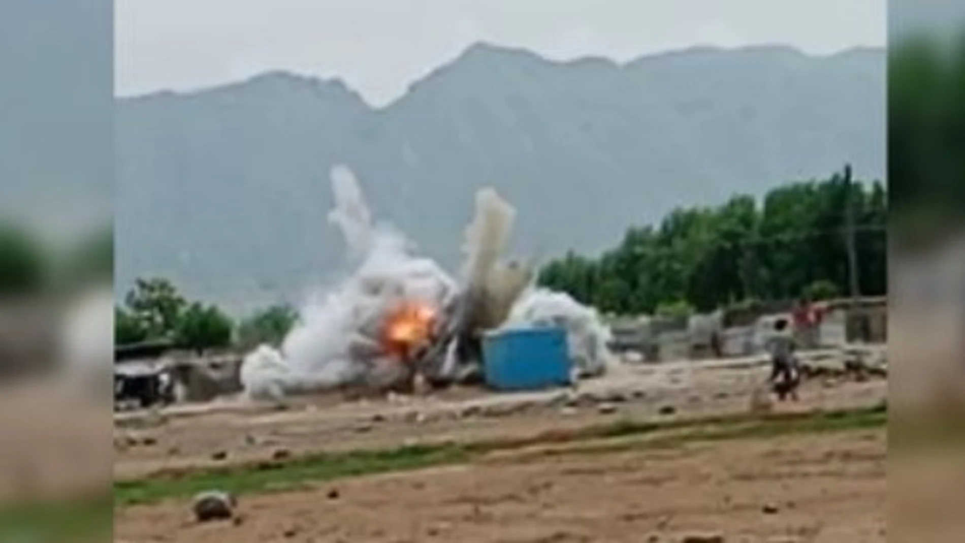 Momento de la explosión de la moto bomba