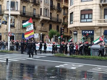 Protestan contra la actuación de Andrés Calamaro en San Sebastián por su apoyo al estado "sionista" de Israel