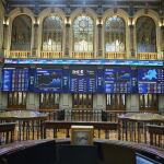 Economía/Bolsa.- El Ibex 35 se revaloriza un 0,4% y reconquista los 14.000 enteros con el apoyo de acereras y Sabadell