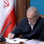 El presidente de Irán promulga la ley para suspender la cooperación con el OIEA