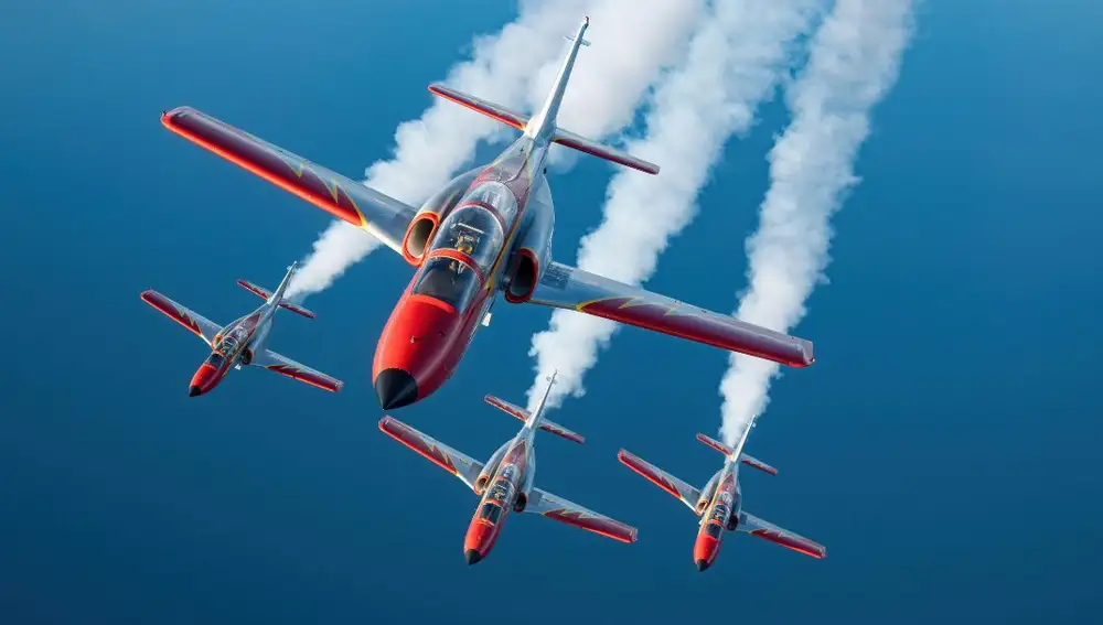 Aviones de la Patrulla Águila