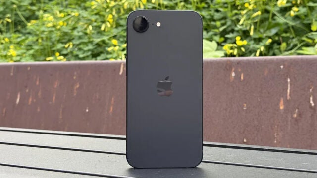 iPhone 16e