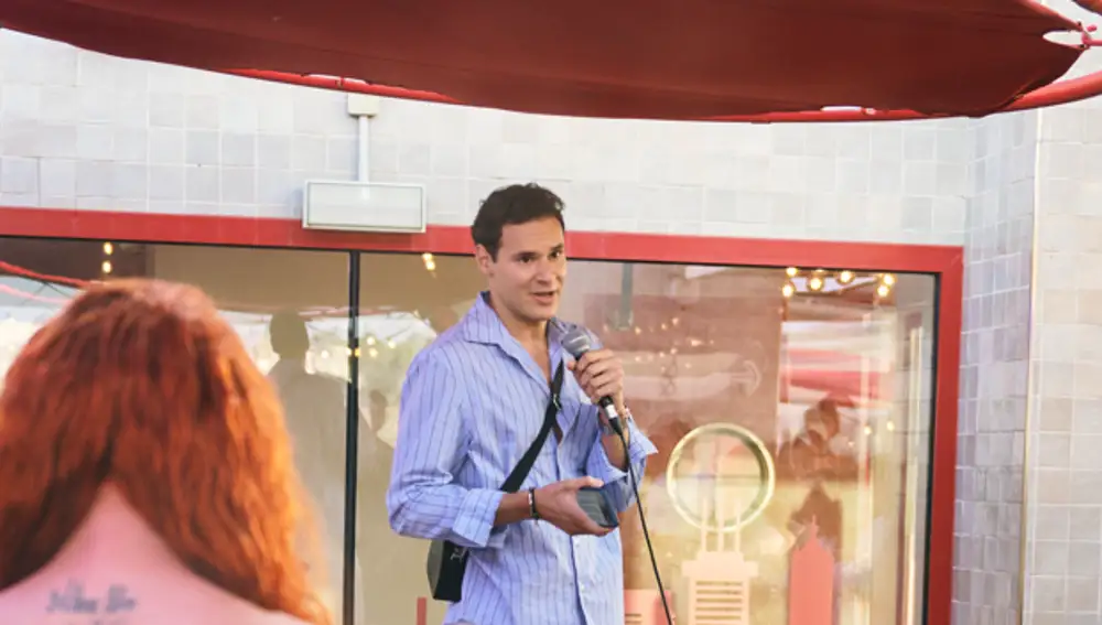 Alexander Afonso, co-presidente de Love Rights Global Organization, tampoco se perdió la fiesta