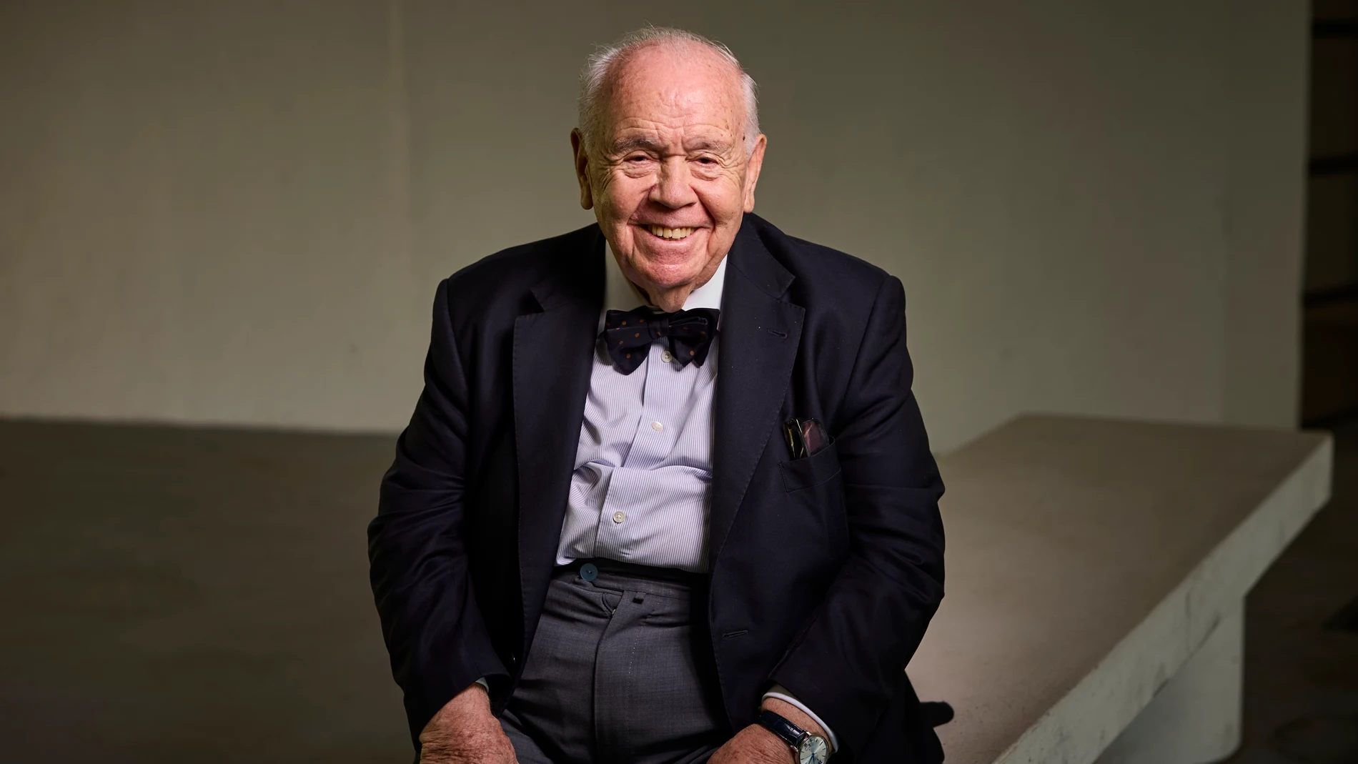 Entrevista con Luis Marti Mingarro, es abogado, exdecano del Colegio de Abogados de Madrid. Es Catedrático de hacienda y contabilidad públicas en el Cuerpo Superior de Administradores Civiles del Estado. Y académico de número de la Real Academia de Jurisprudencia y Legislación.© Alberto R. Roldán / Diario La Razón.02 07 2025