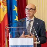 El rector de la Universidad de Granada, Pedro Mercado