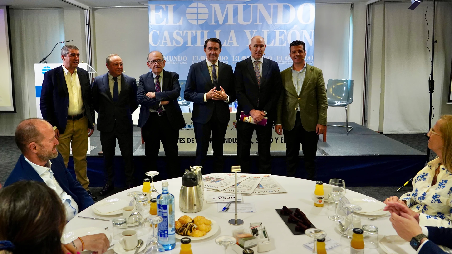 El consejero de Medio Ambiente, Vivienda y Ordenación del Territorio, Juan Carlos Suárez-Quiñones, participa en el Club de Prensa ''Claves de futuro: Industria, suelo y energía'' , organizado por El Mundo Castilla y León