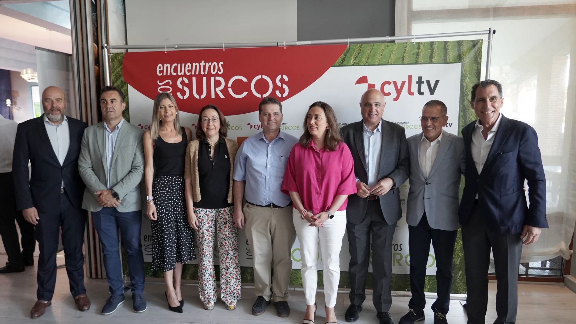 Foto de familia de los participantes de ‘Los Encuentros Surcos’