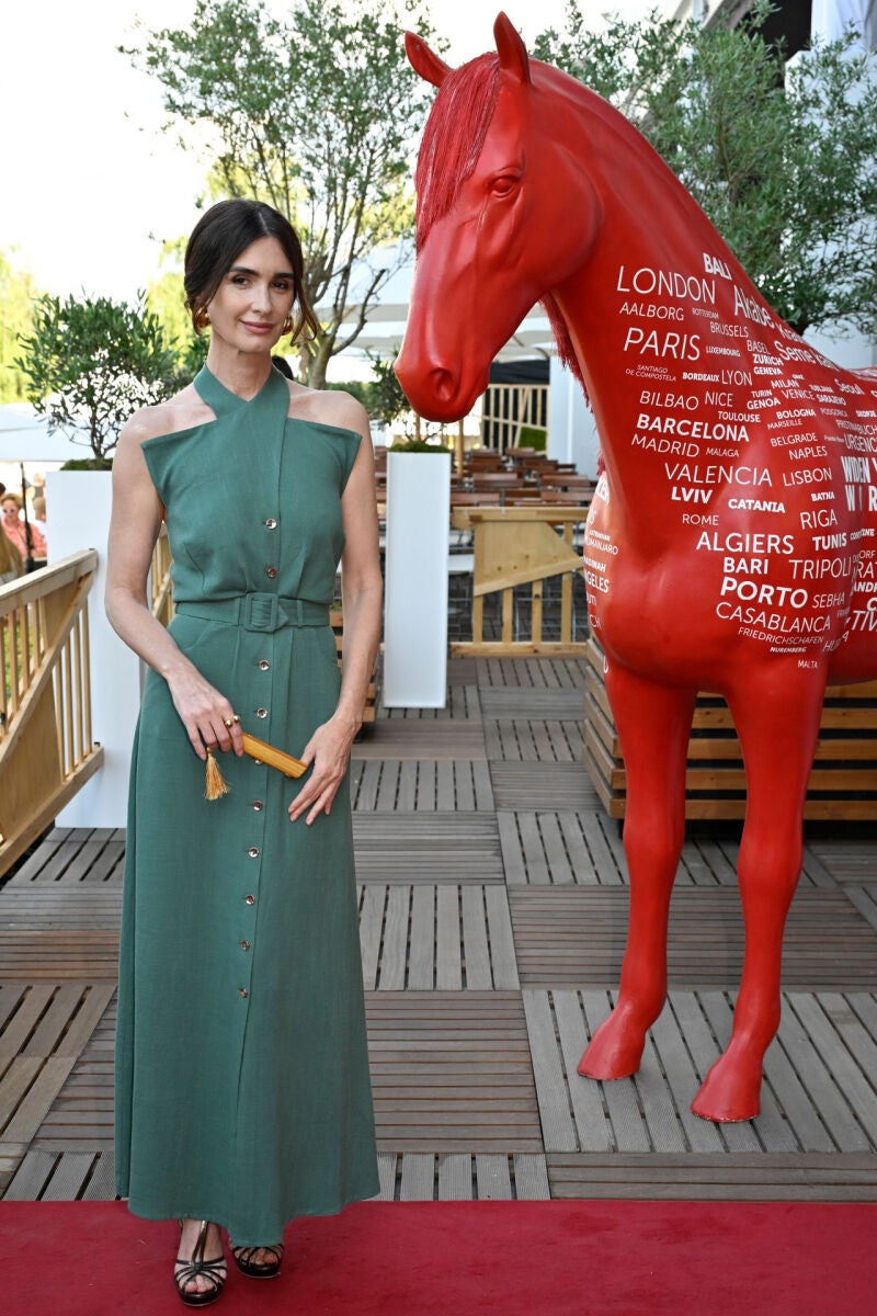 El look de Paz Vega.