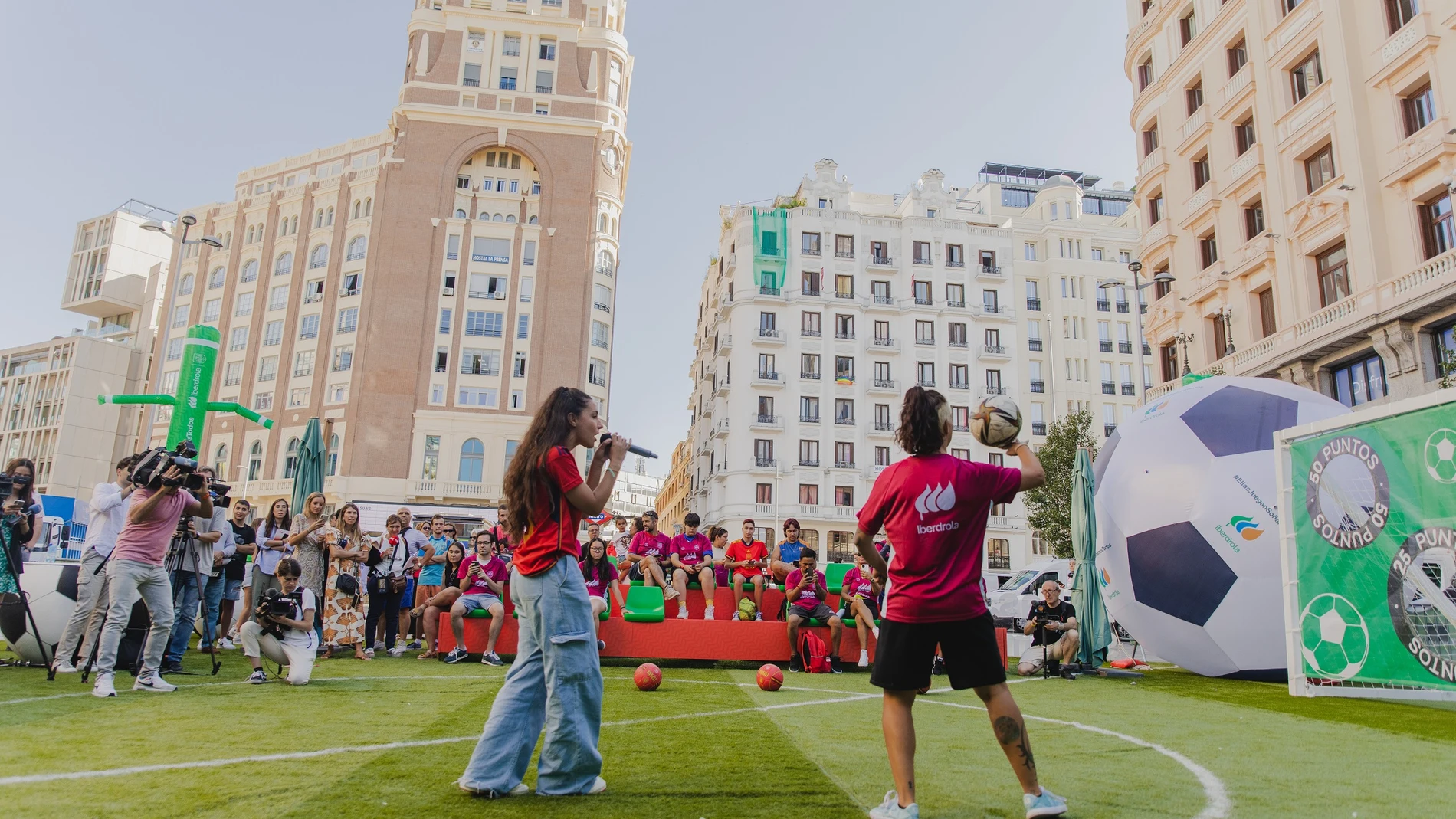 Iberdrola activa una ‘fan zone’ en Almería para apoyar a la selección española en la Eurocopa