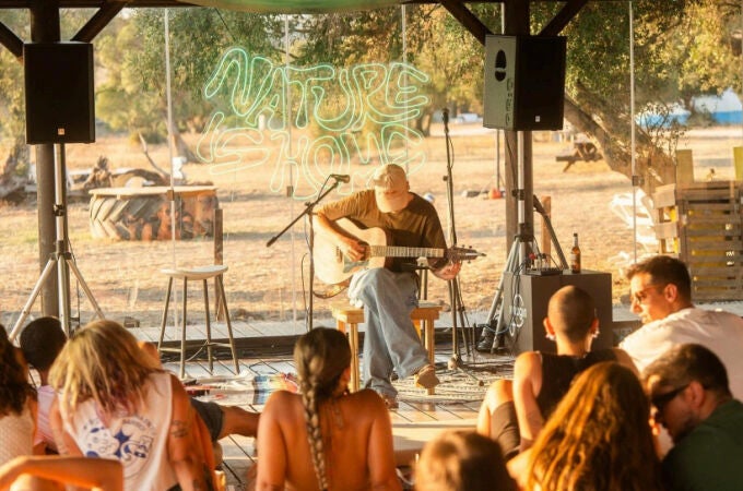 Donde la música encuentra refugio: 'Nature Is Home', el festival que crea comunidad