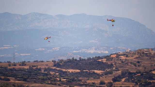 AMP.- Los Bombers prevén dar por controlado el incendio de Torrefeta i Florejacs (Lleida) en 2 horas
