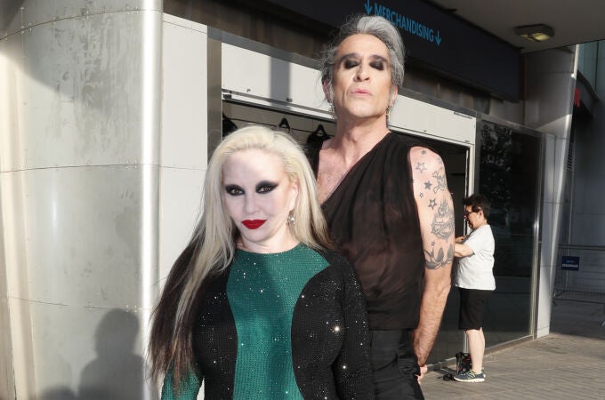 Alaska y Mario Vaquerizo en el concierto de Miguel Bosé.