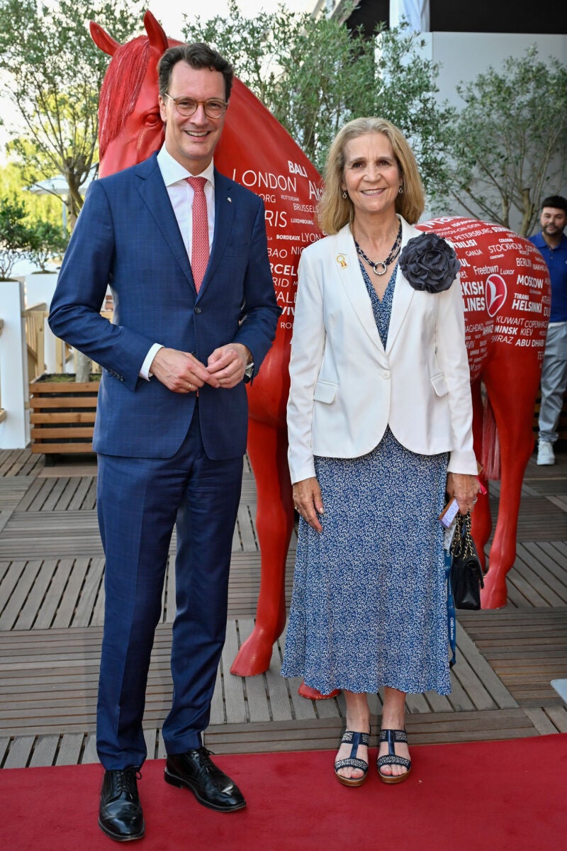 El look de la Infanta Elena.
