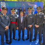 Miembros de la Patrulla Águila junto a José Luis Martínez Almeida