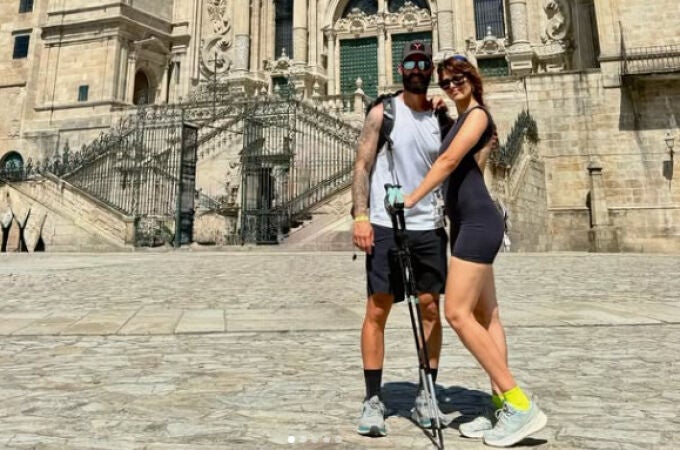 Isco Alarcón y Sara Sálamo, en la Catedral de Santiago. 