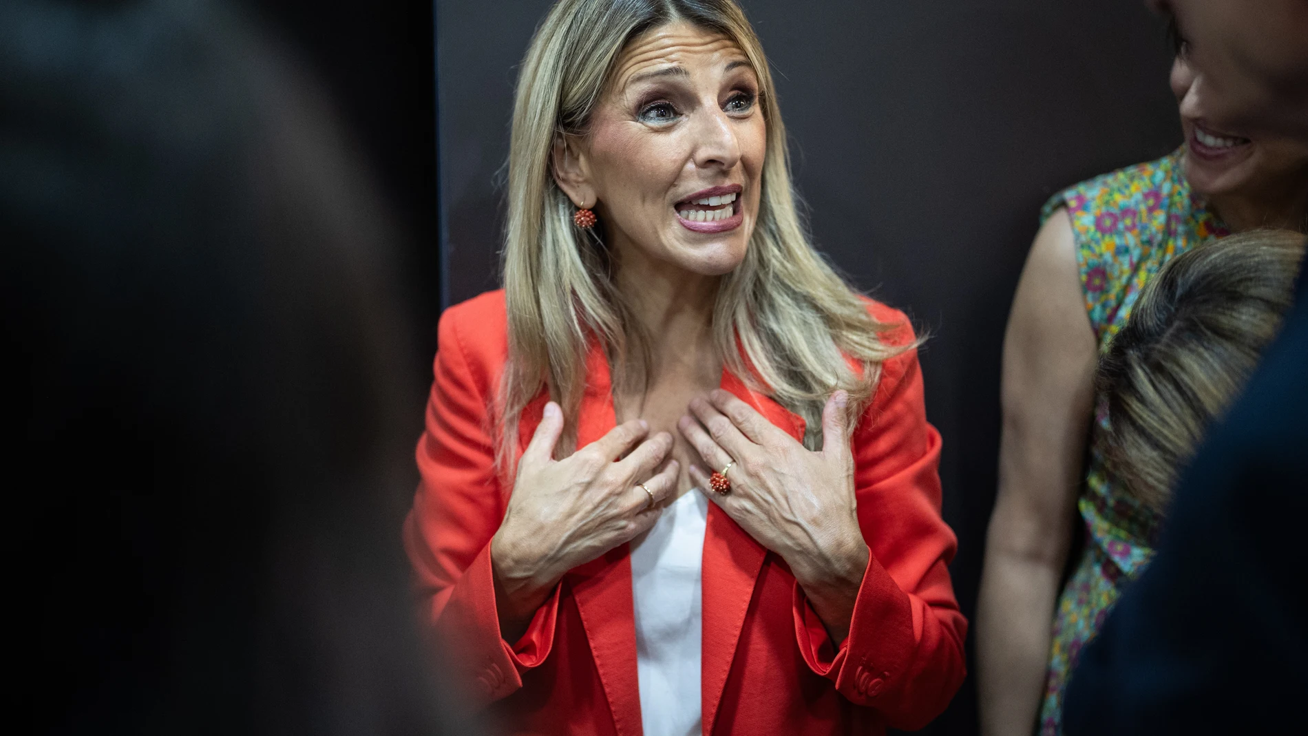 La vicepresidenta segunda y ministra de Empleo y Economía Social, Yolanda Díaz, y el presidente del CES, Antón Costas, inauguran las jornadas del organismo sobre la Memoria sobre la situación socioeconómica y laboral 2024, en la sede del CES, a 2 de julio de 2025, en Madrid (España). La reunión está organizada por el Consejo Económico y Social (CES), con el fin de abordar los principales resultados y análisis recogidos en la memoria anual de este organismo, que evalúa la evolución económica, ...