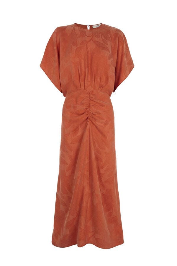 Vestido fruncido.