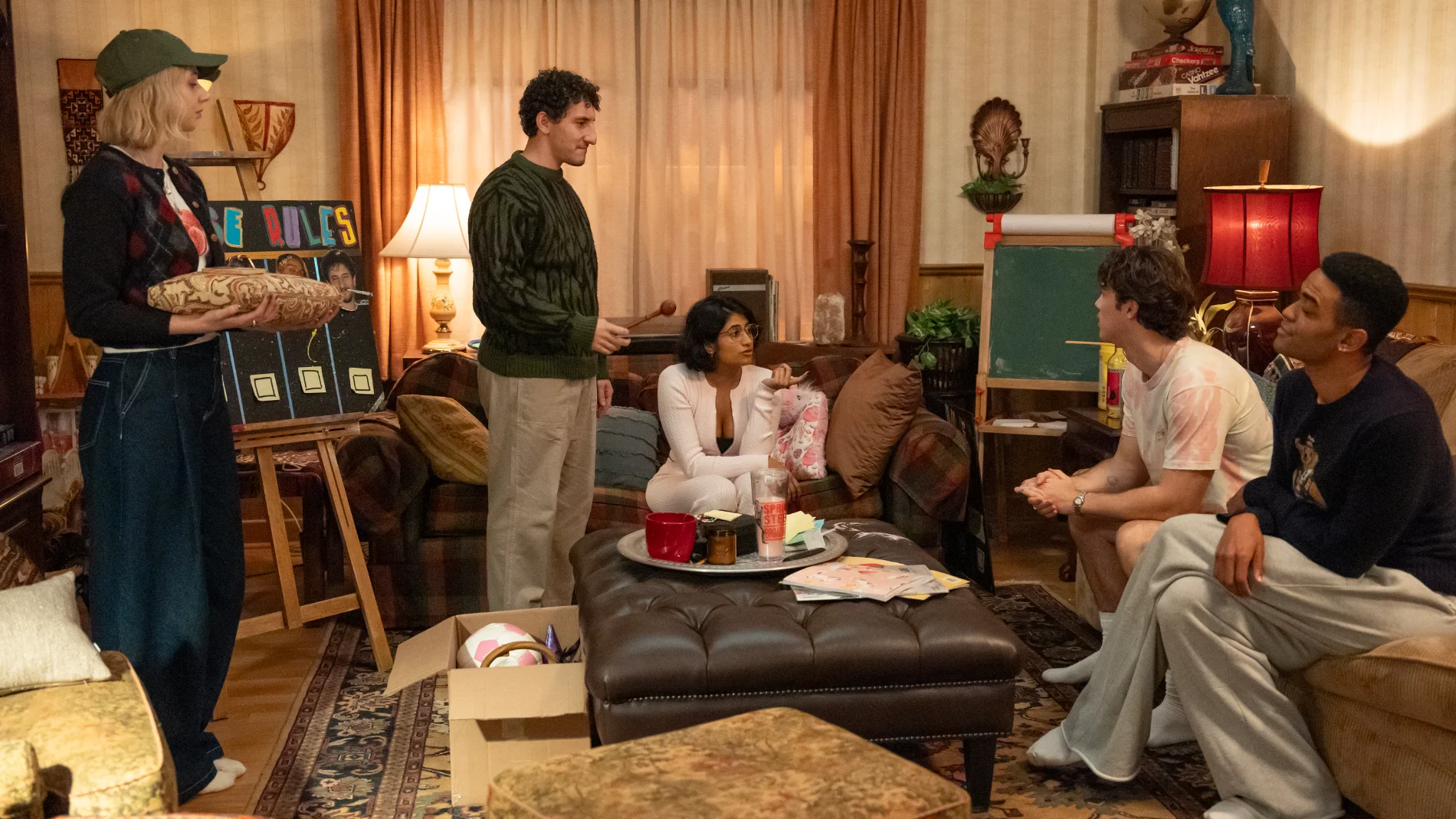 'Adults' es la novedad estrella de la semana en Disney+