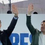 El presidente del PPCyL, Alfonso Fernández Mañueco, junto a Alberto Núñez Feijóo, en el último acto de Valladolid