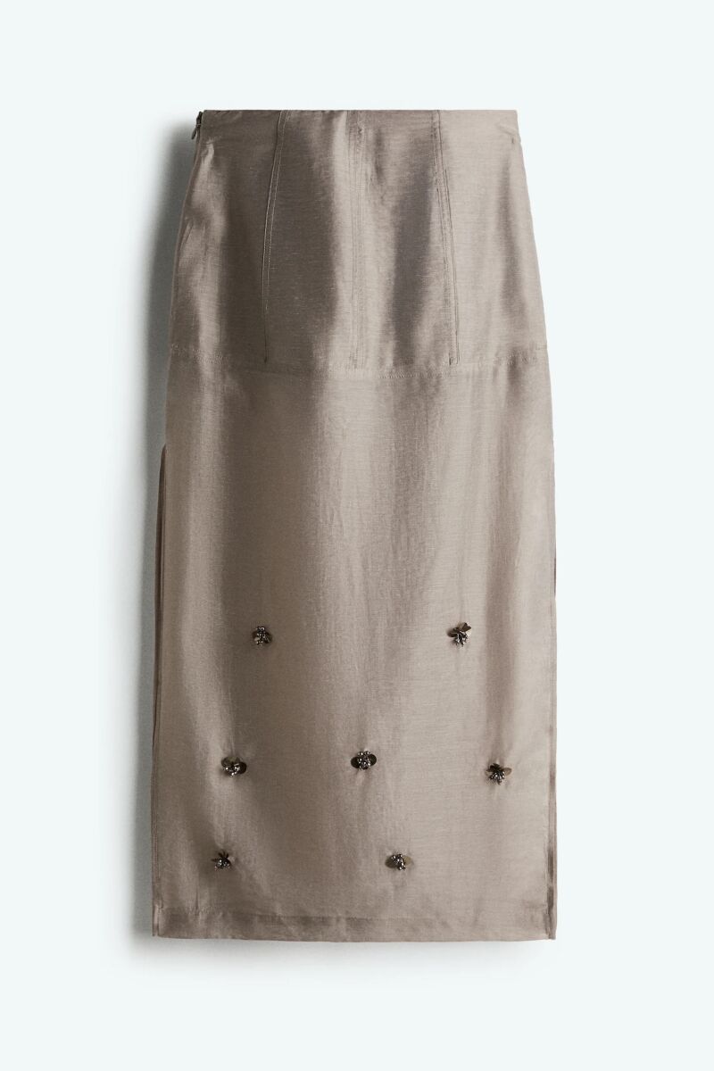 Falda transparente.