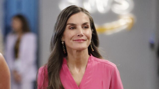 El look a todo color de la Reina Letizia.
