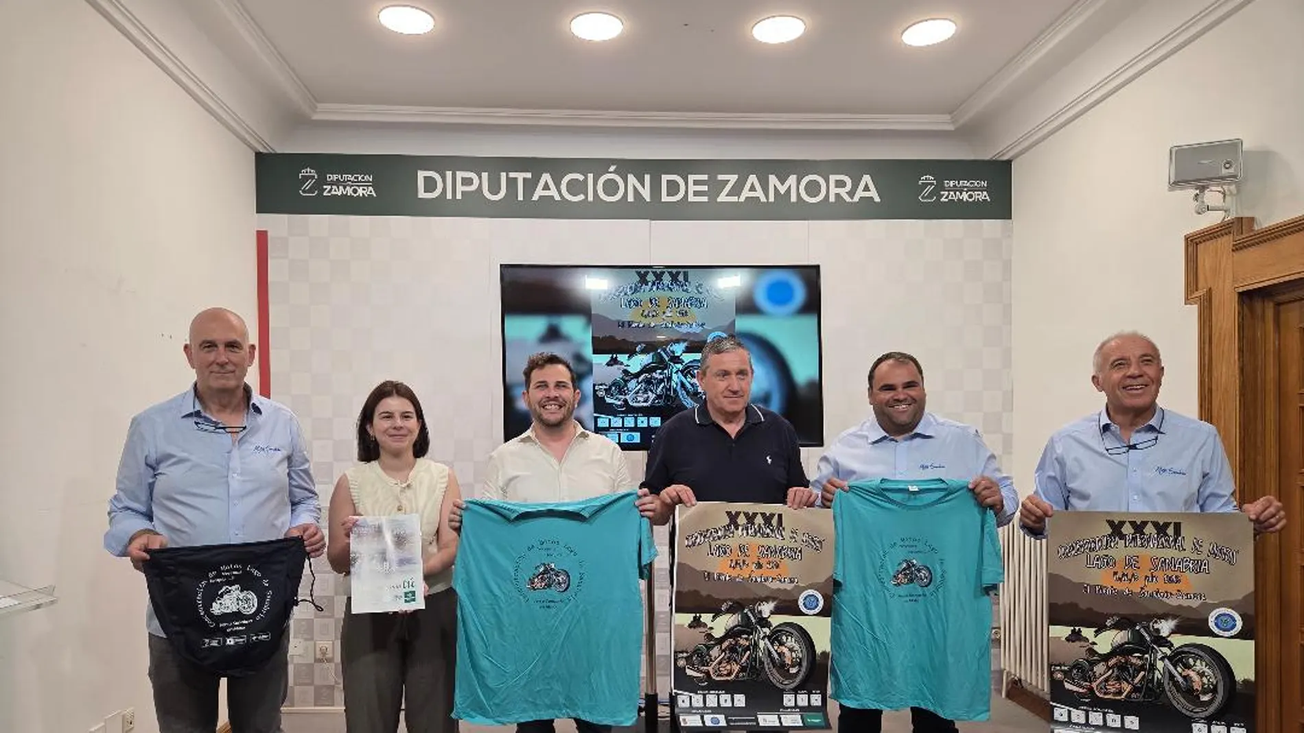 Faúndez presenta la concentración motera de Sanabria junto a Víctor López de la Parte, Miguel Ángel Martos, Ángel Ferrero Rábano, Eduardo Fernández y Laura Huertos