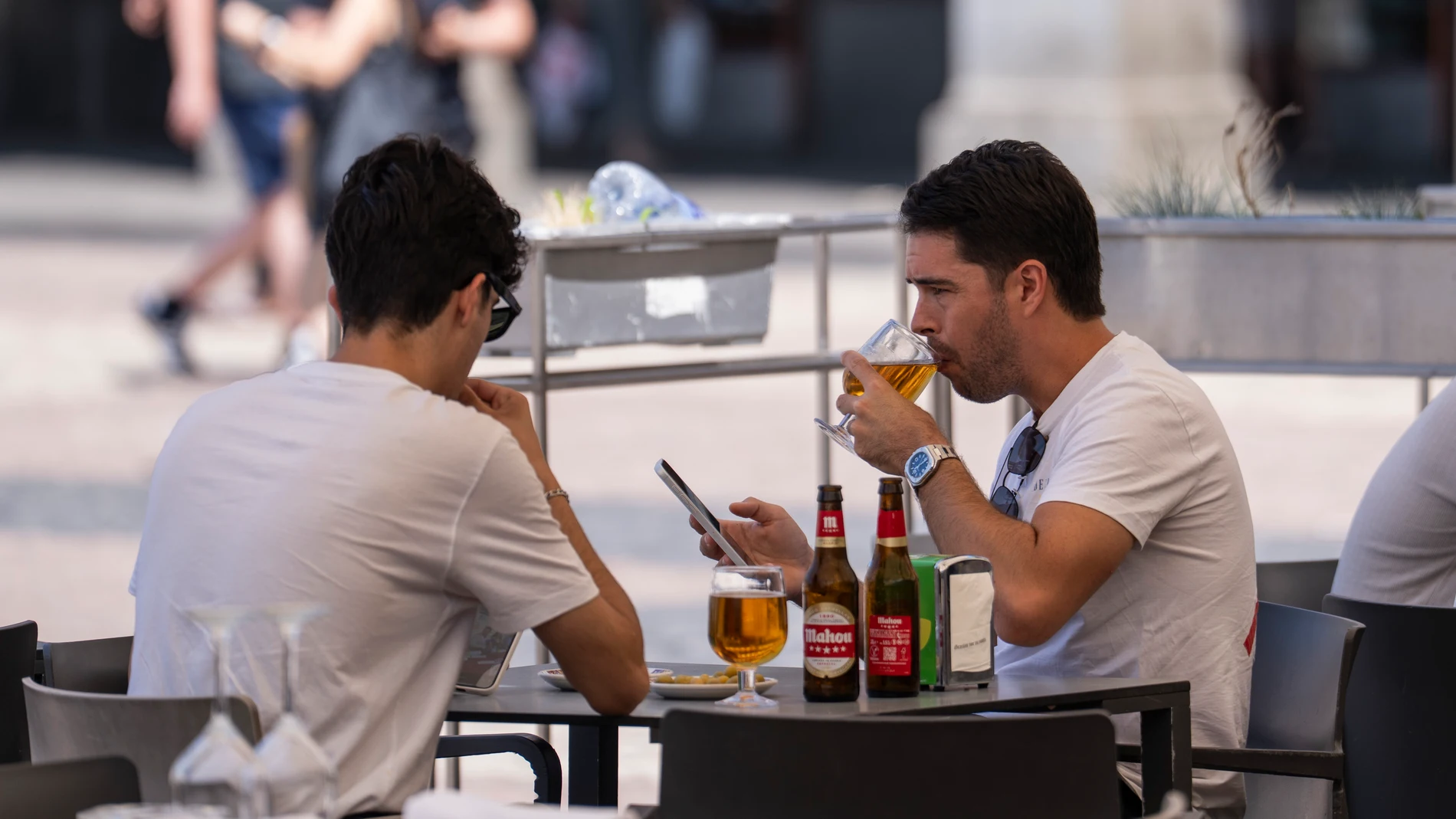 Turistas en el centro de Madrid un día de calor