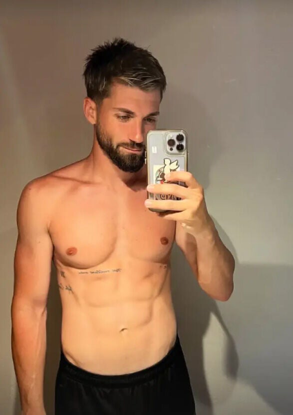Alejandro Albalá presume de músculos