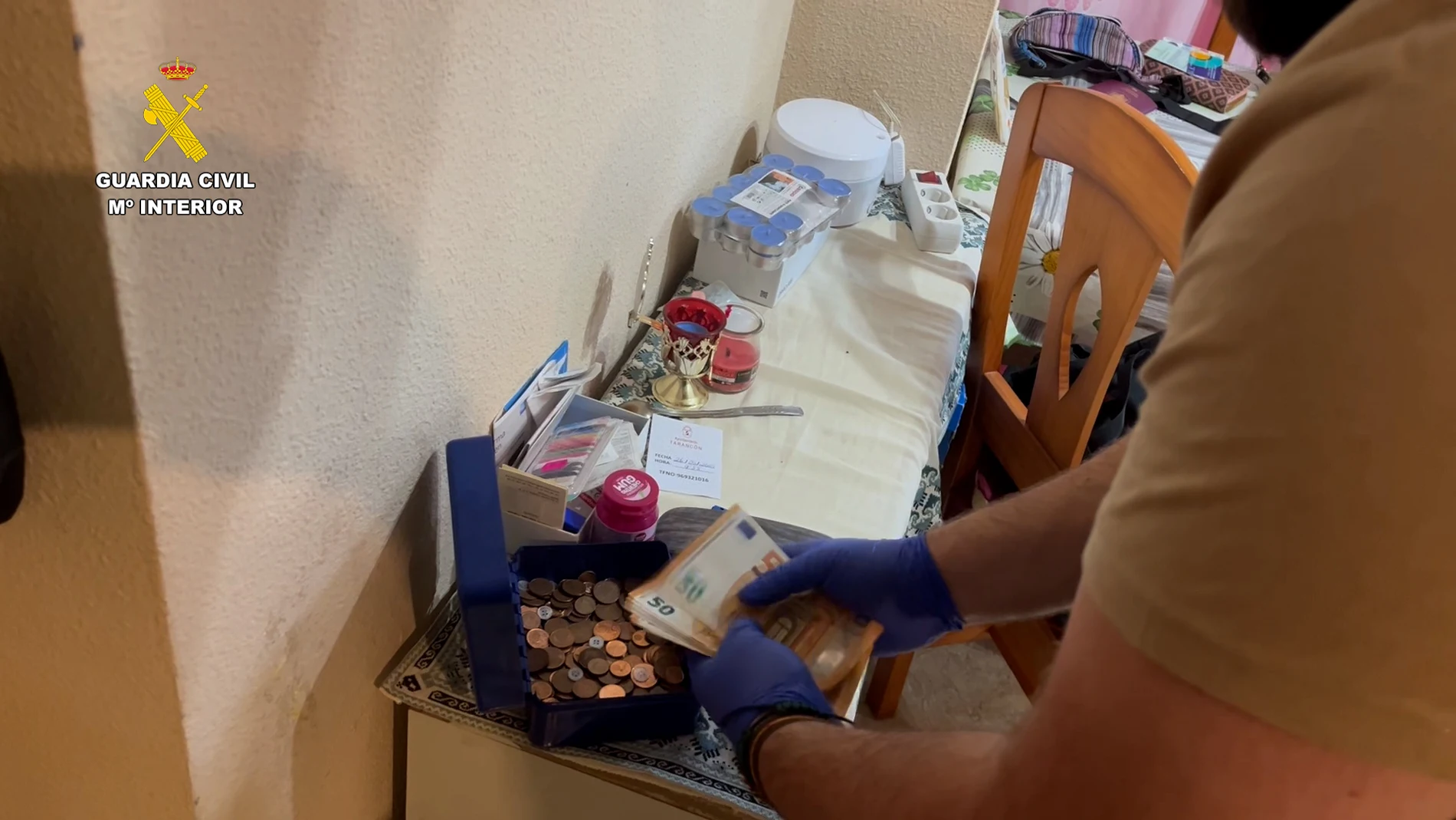 La Guardia Civil desarticula una banda organizada que robaba en viviendas habitadas de la provincia de Ciudad Real.