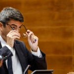 Les Corts Valencianes inician la última sesión de control a Mazón antes del verano