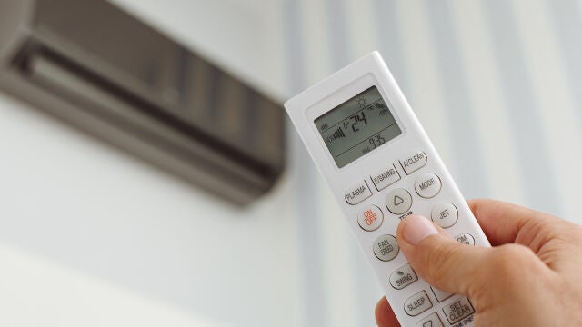 El aire acondicionado es uno de los aparatos que más usan los españoles para sobrevivir a las altas temperaturas y la ola de calor del verano