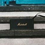 El Middleton II mantiene la estética retro de Marshall pero viene cargado de novedades técnicas, desde los 60W de potencia hasta las 30 horas de reproducción continua
