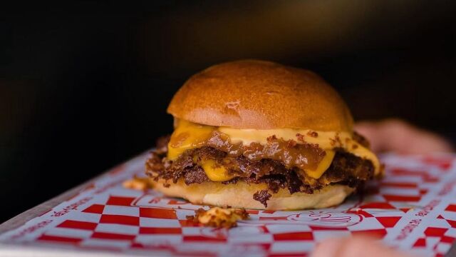 La verdadera hamburguesa smash americana de Cantabria