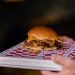 La verdadera hamburguesa smash americana de Cantabria