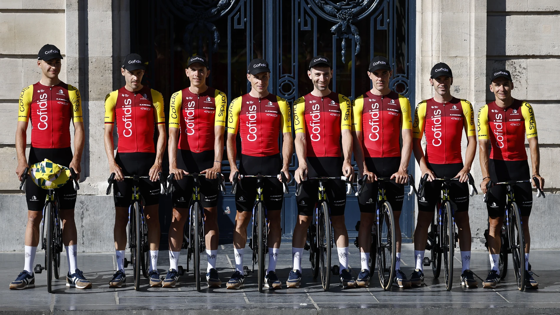 Lille (France), 03/07/2025.- Cofidis team riders attend the official teams presentation of the 2025 Tour de France cycling in Lillle Metropole, France, 03 July 2025. The 112th edition of the Tour de France will start in Lille, France, on 05 July and will finish in Paris, France, on 27 July. (Ciclismo, Francia) EFE/EPA/MARTIN DIVISEK