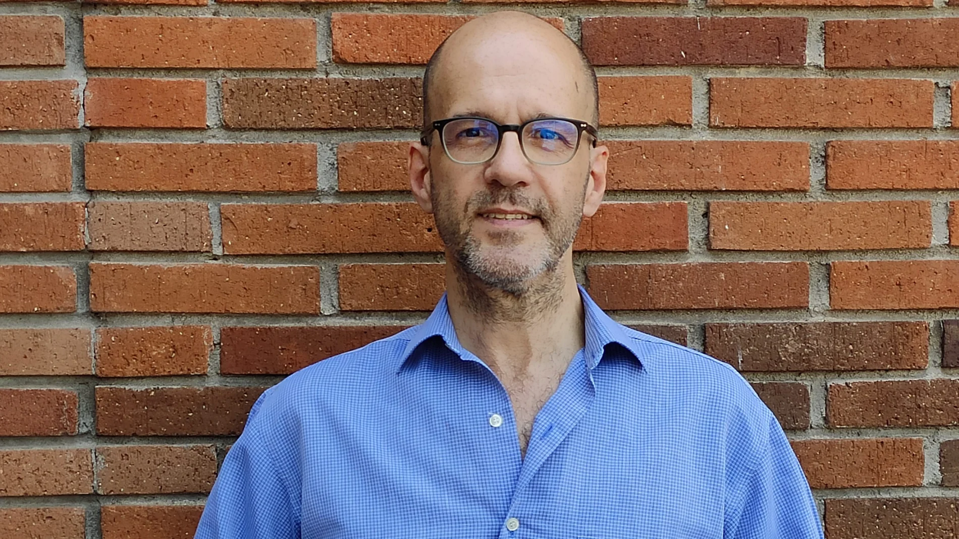 Luis Javier Muñoz, arqitecto, profesor de Secundaria y autor del libro "Todas las normas de acentuación en lengua española"
