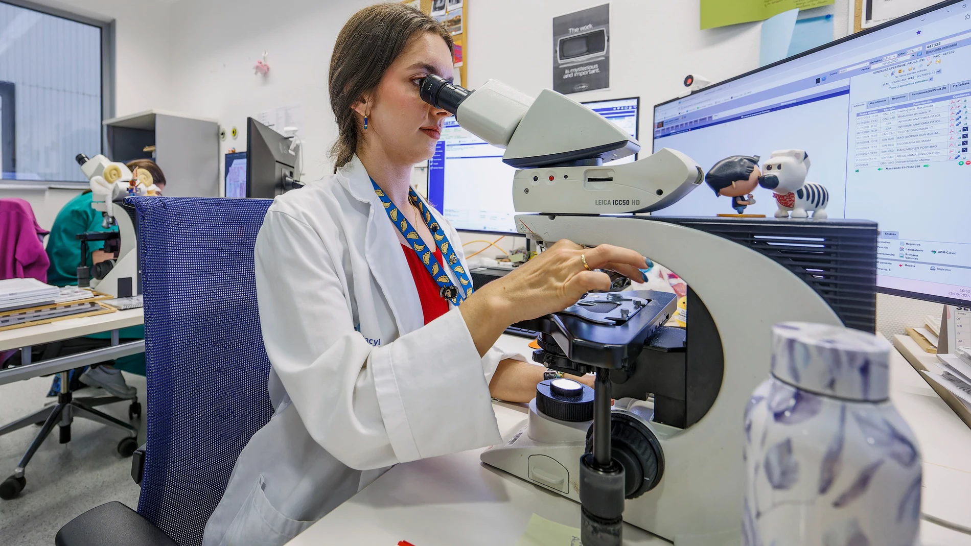 BURGOS (ESPAÑA), 04/07/2025.- El biobanco de tumores del Hospital Universitario de Burgos cuenta con más de 23.000 muestras de tejido oncológico donadas por 3.500 pacientes, que son la base de proyectos de investigación enfocados a una medicina personalizada, más eficaz y menos tóxica. EFE/Santi Otero