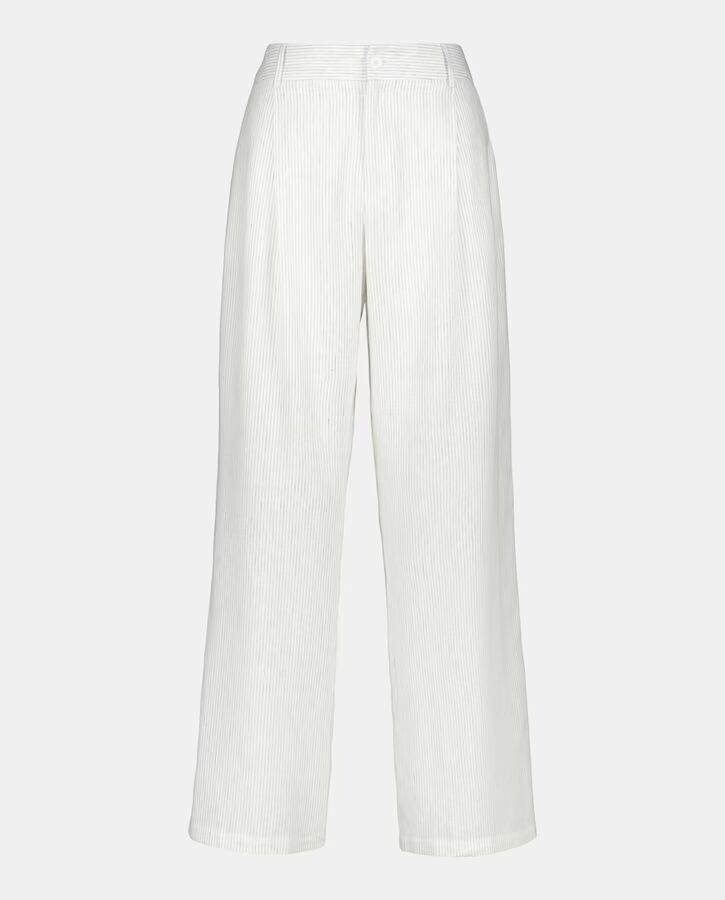 Pantalón fluido.