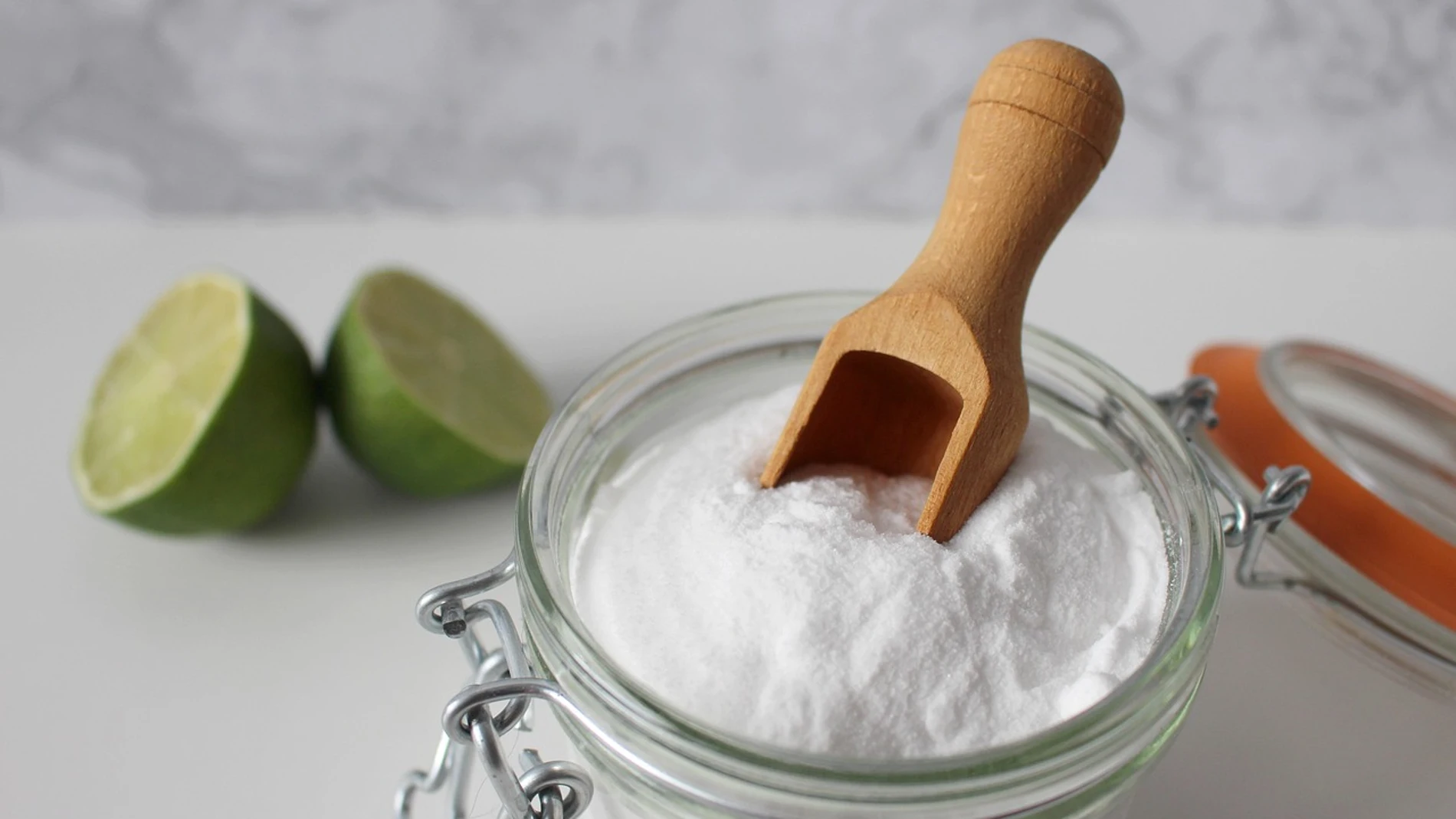 El ingrediente de cocina que deja la ropa brillante al salir de la lavadora
