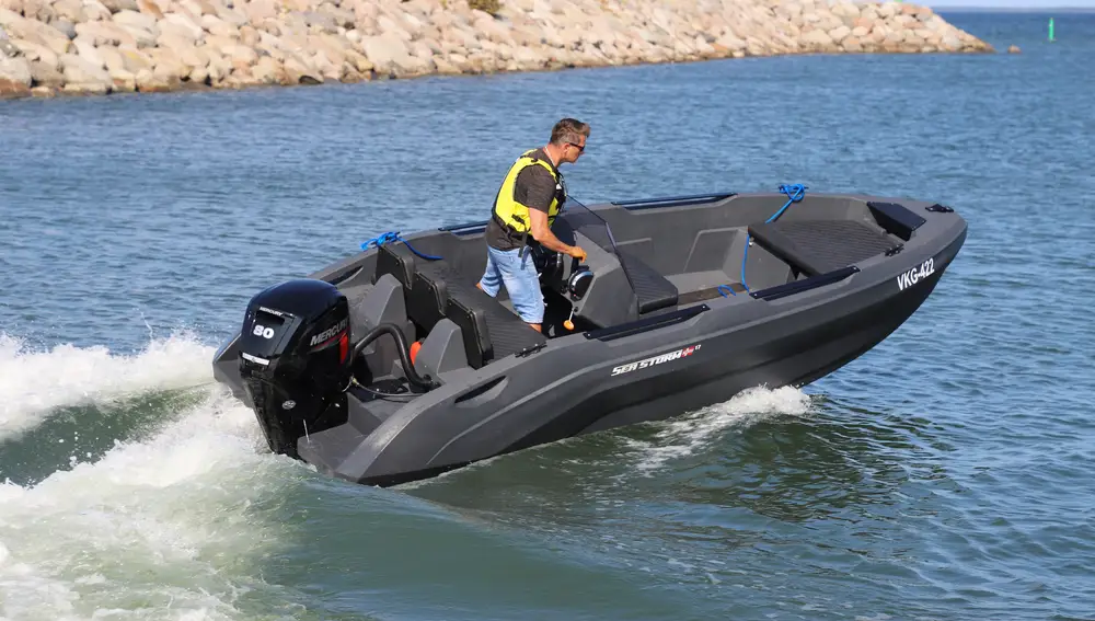 Embarcación SeaStorm
