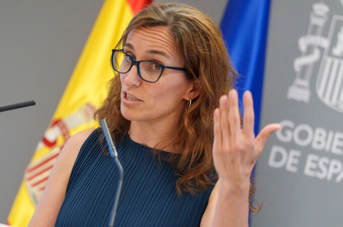 La ministra de Sanidad, Mónica García, en la rueda de prensa posterior al Consejo Interterritorial. David Jar