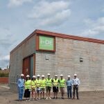 Un grupo de alumnos de tercer grado de Ingeniería Eléctrica de la Universidad de León ha visitado la subestación transformadora Eras de Renueva de i-DE, la distribuidora de Iberdrola, ubicada en la capital leonesa