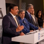 El consejero José Luis Sanz Merino y el presidente de la Diputación de Ávila, Carlos García, valora la situación de la A-40
