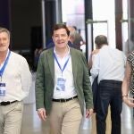 Mañueco llega al cónclave del PP en Ifema (Madrid) junto a Isabel Blanco y Francisco Vázquez